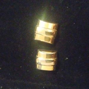 Vintage vendomg clip on earrings